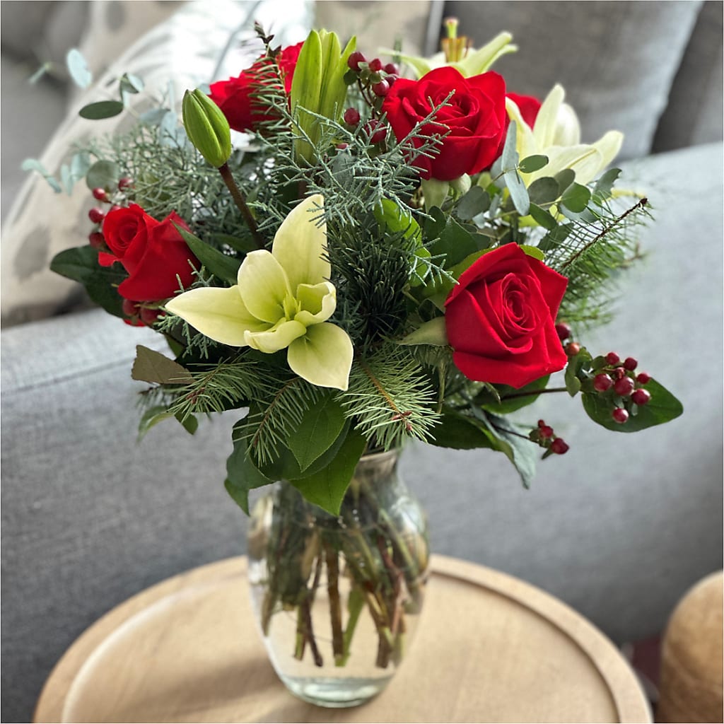 Glittering Lights Bouquet –  Flowers By Pj Inc, Tuckerton NJ