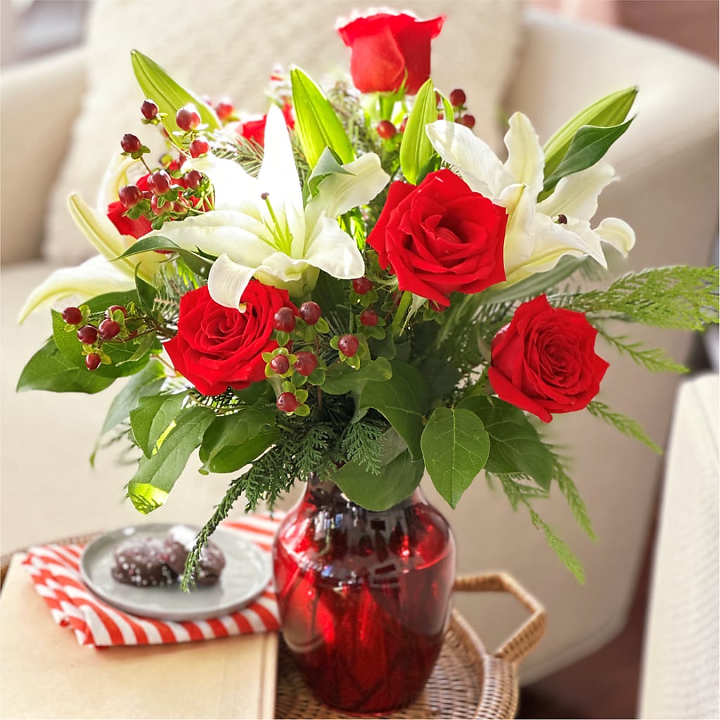 Evergreen Delight Bouquet –  Flowers By Pj Inc, Tuckerton NJ