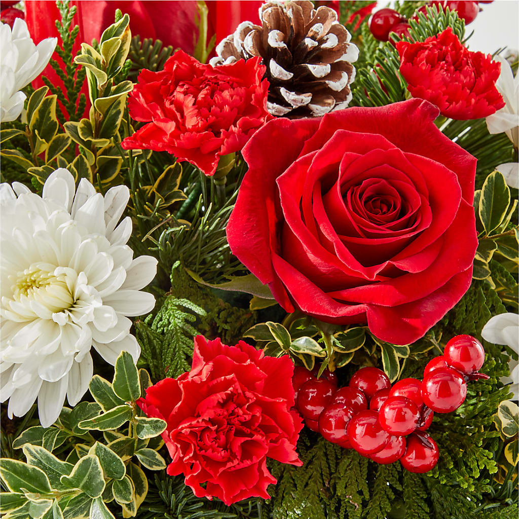 Holiday Soiree Centerpiece –  Flowers By Pj Inc, Tuckerton NJ